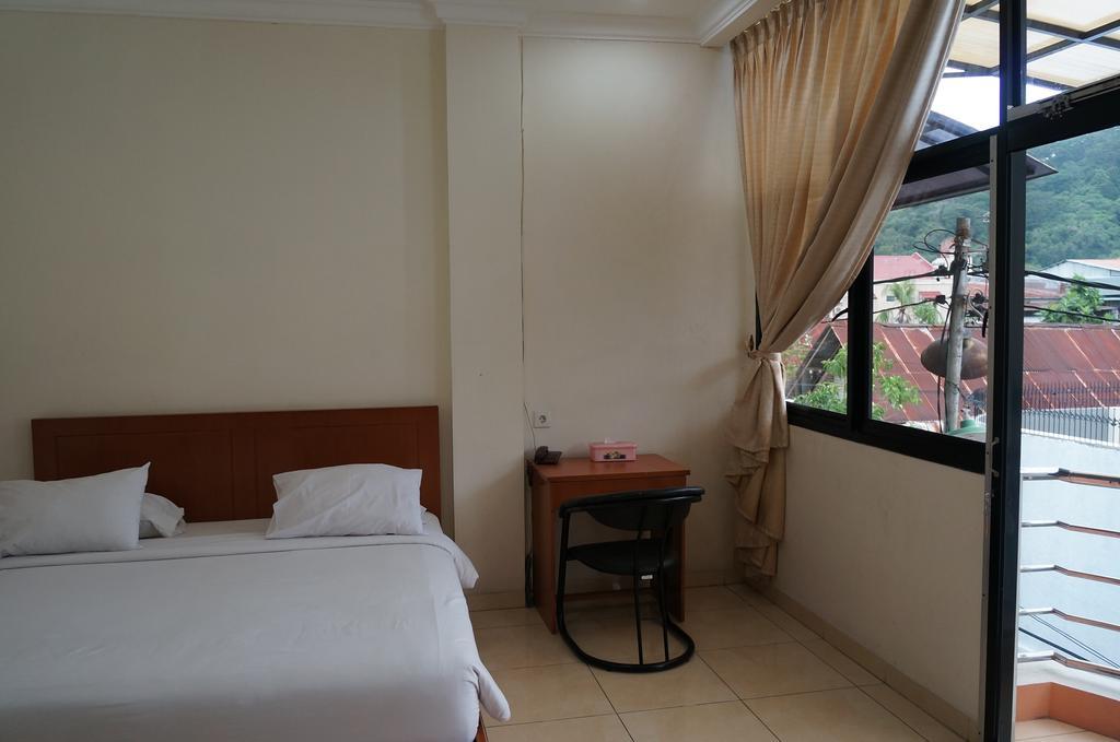 Jesnic Hotel Padang  Phòng bức ảnh
