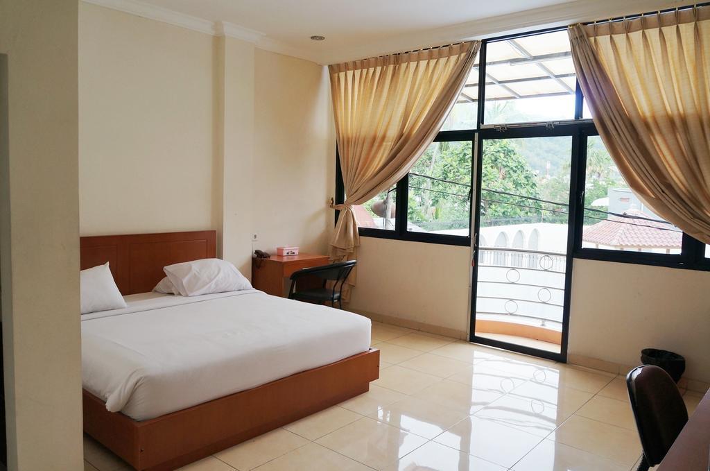 Jesnic Hotel Padang  Phòng bức ảnh